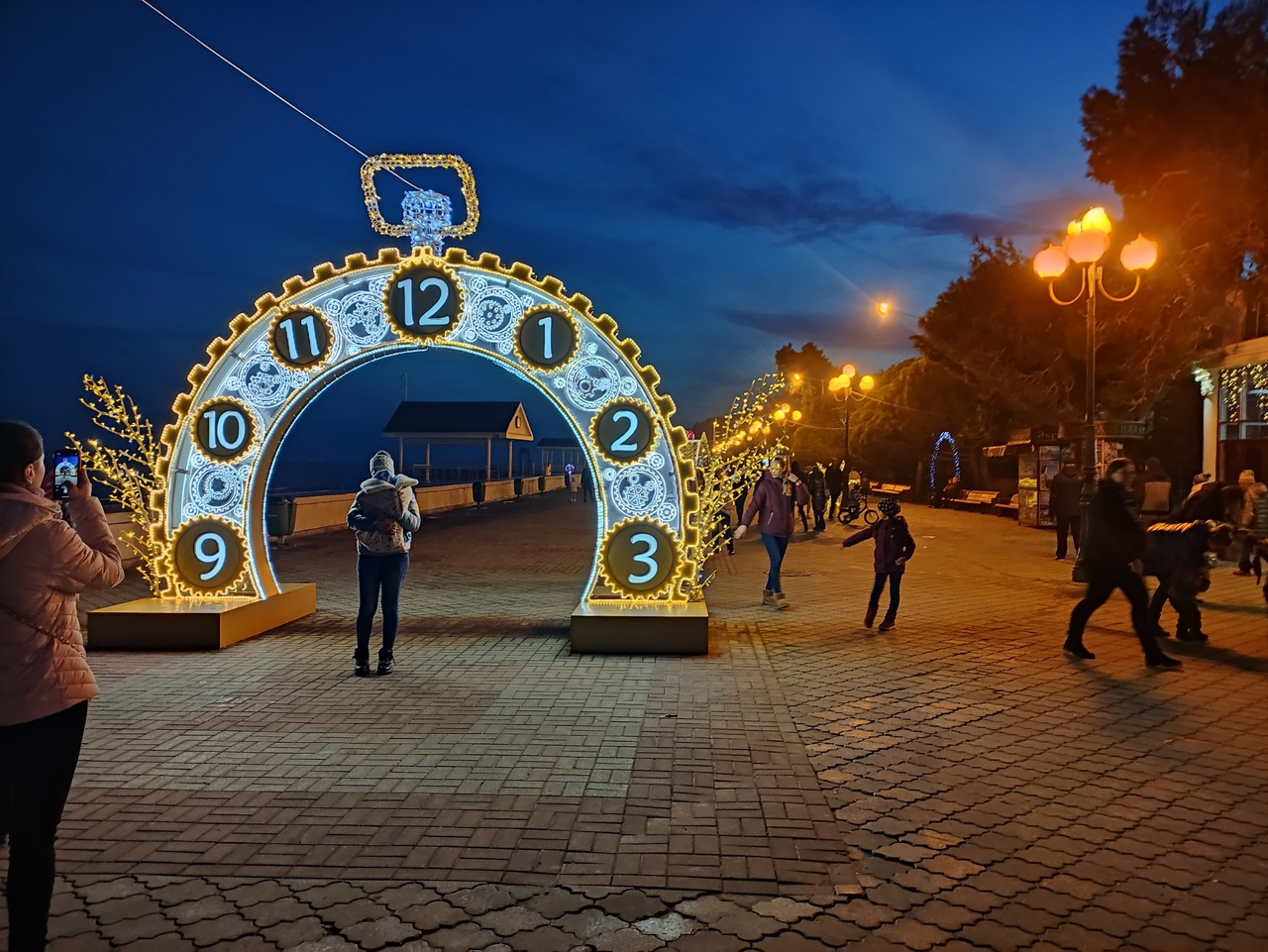 Новый год в Алуште в Крыму фото